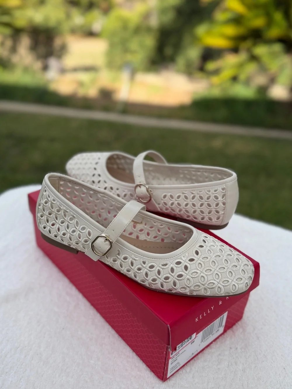 Kelly & Katie KK-Nia Mary Jane Flats